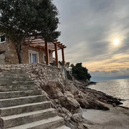 Seaside Maslina Holiday home Gdinj