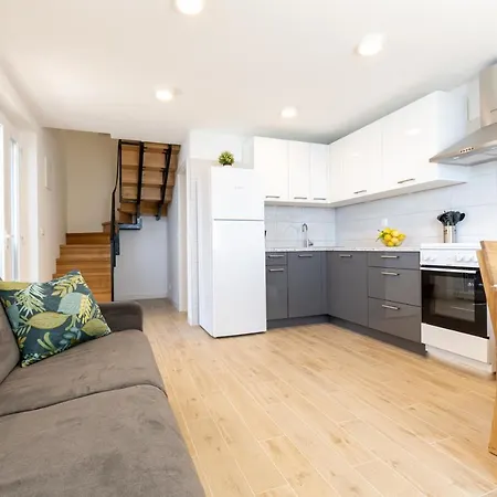 Seaside Maslina 別荘 *