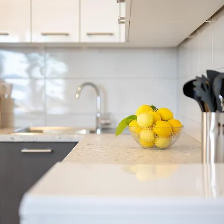 別荘 Seaside Maslina Gdinj