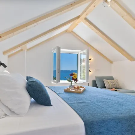 Seaside Maslina Holiday home